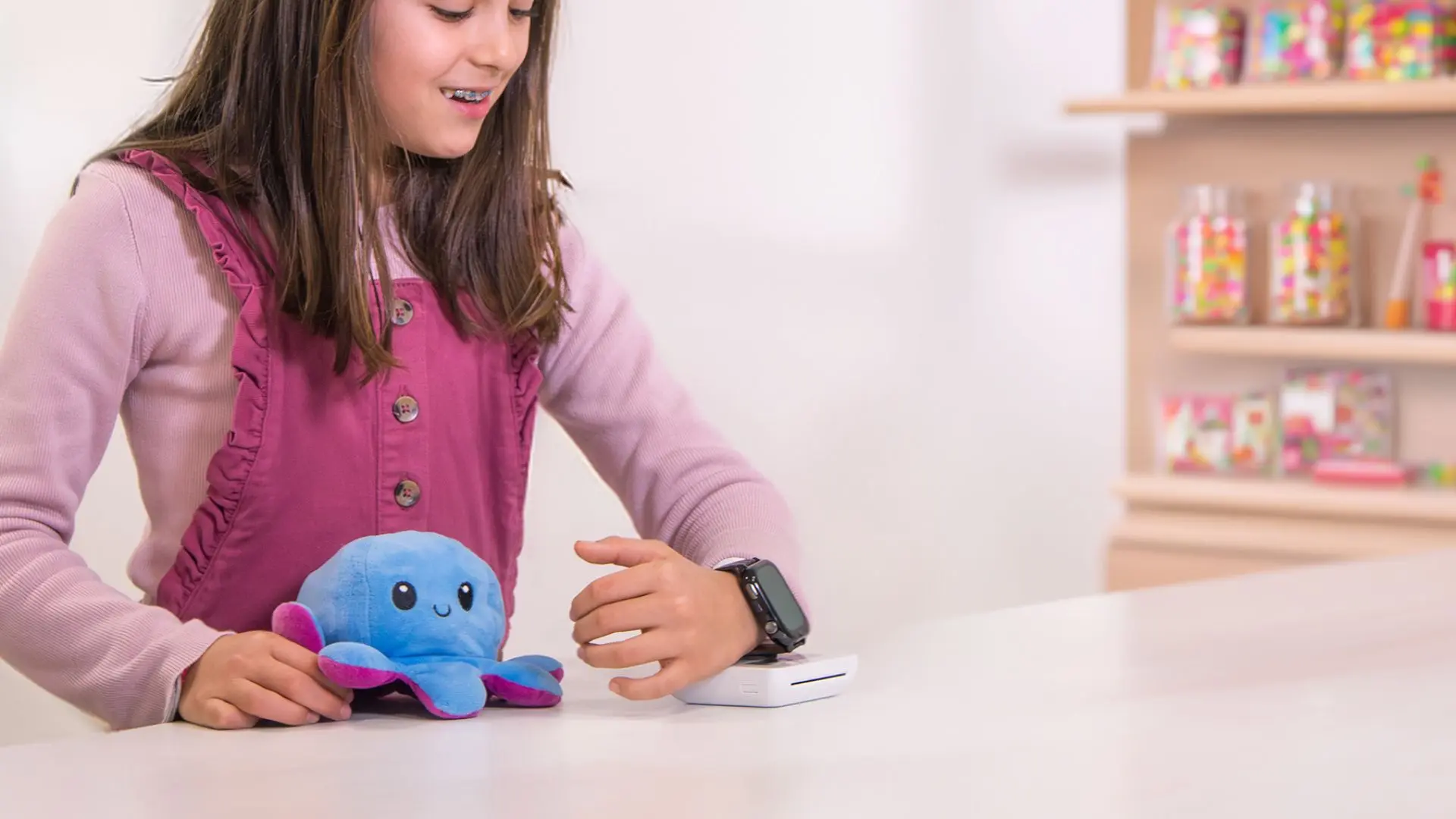 El primer reloj infantil con pagos digitales es español: "Queremos que sea la tarjeta segura para niños"