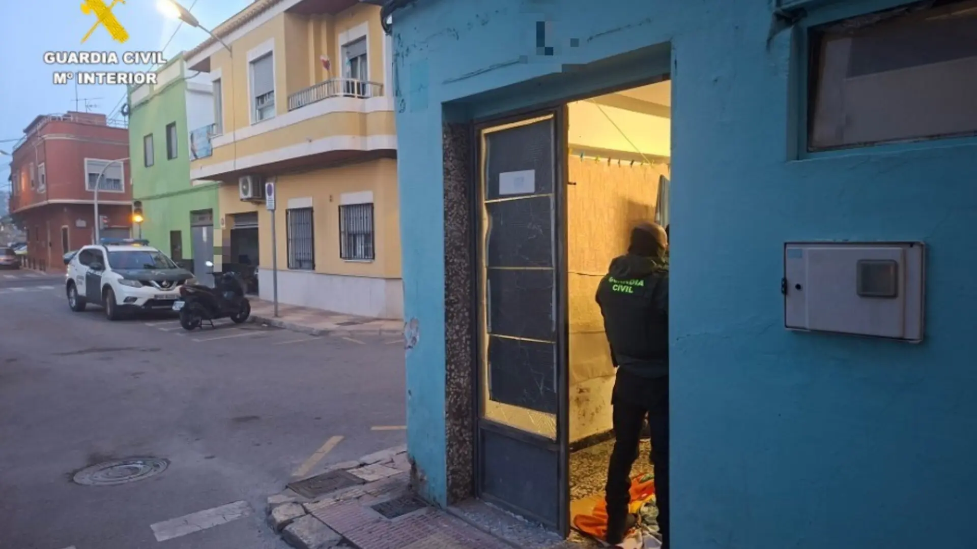 Cae un punto de venta de drogas junto a una escuela infantil en Cullera: causaba dolor de cabeza y picor de ojos a los niños