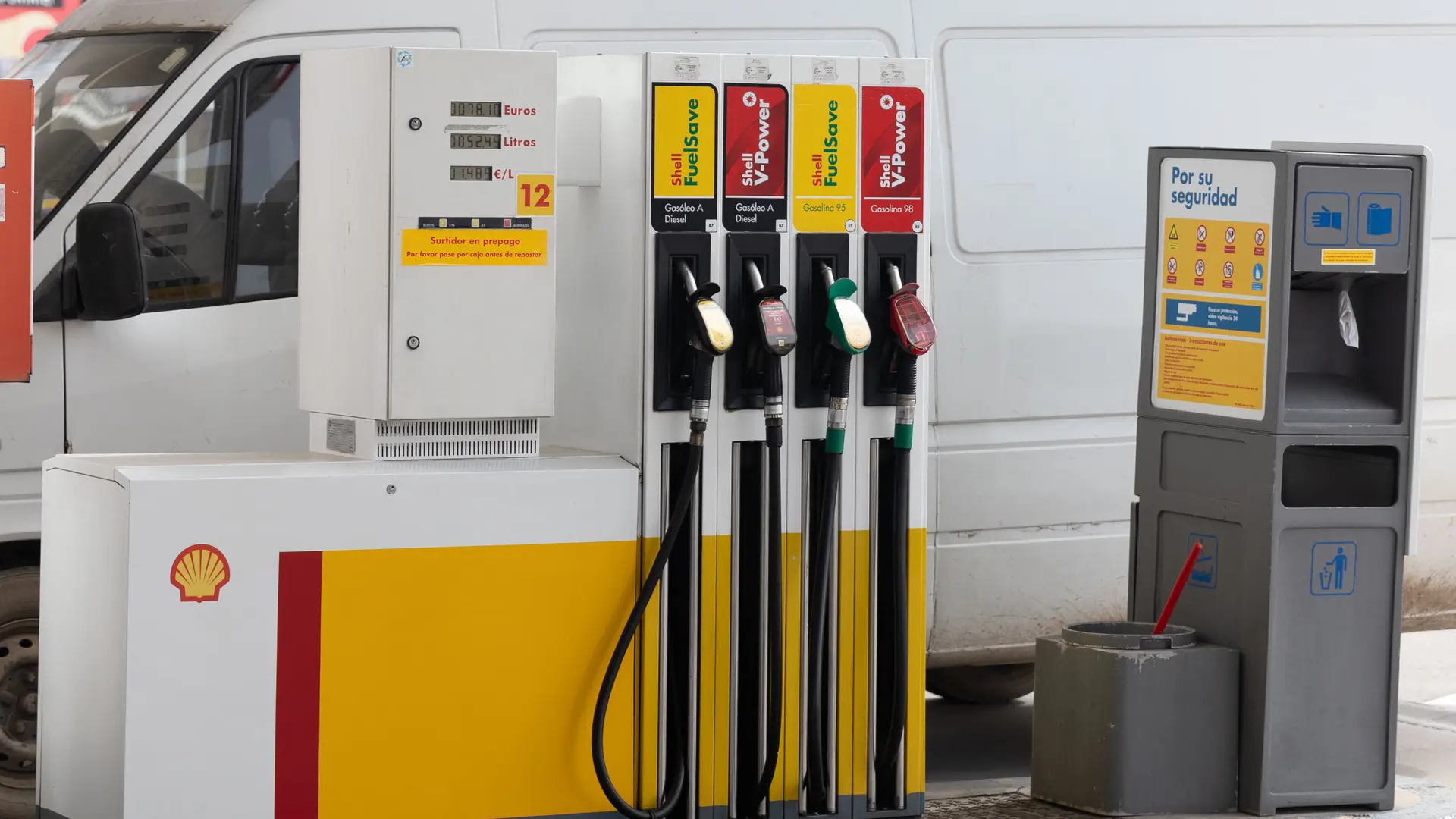 Huelga de gasolineras en el puente de mayo: estos son los días en los que no se podrá repostar durante la Operación Salida