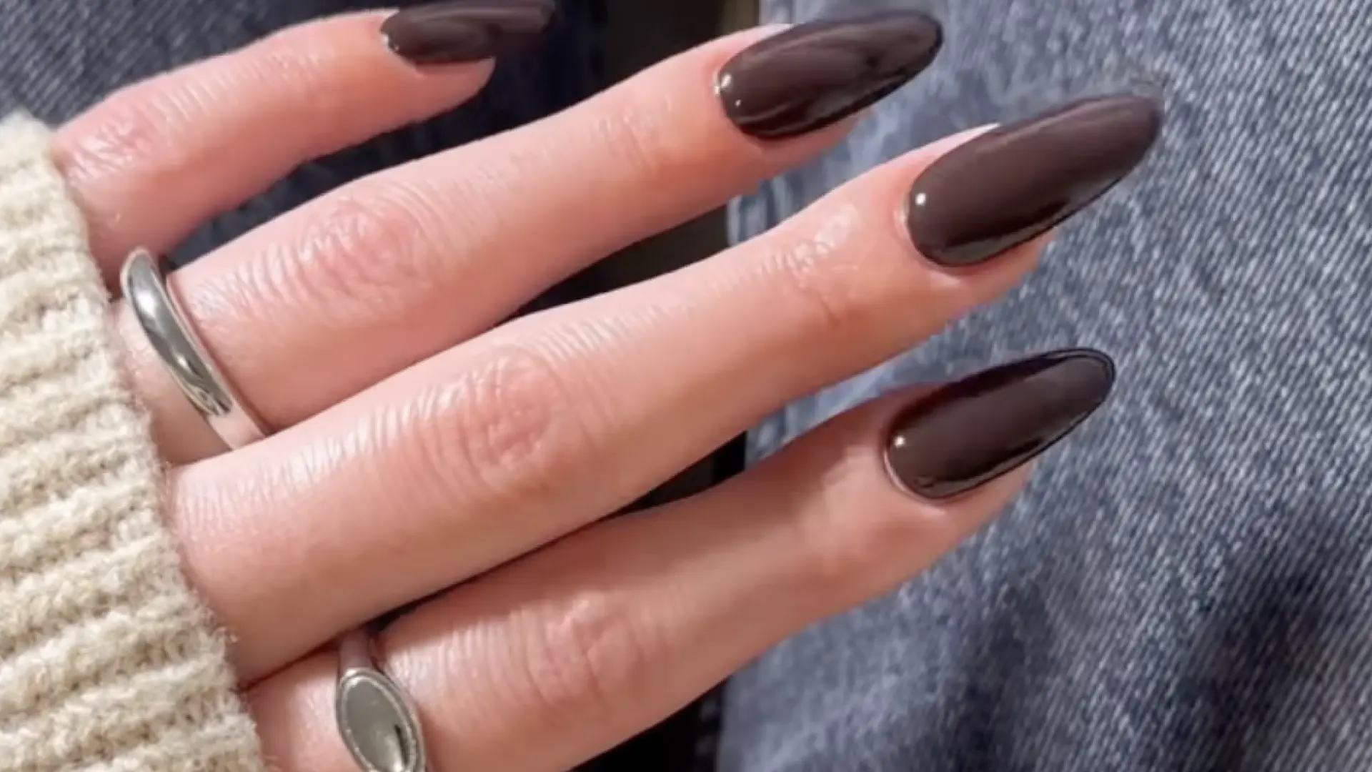 
         Siete opciones de pintauñas por menos de 10 euros para llevar una de las manicuras más elegantes en primavera 
    