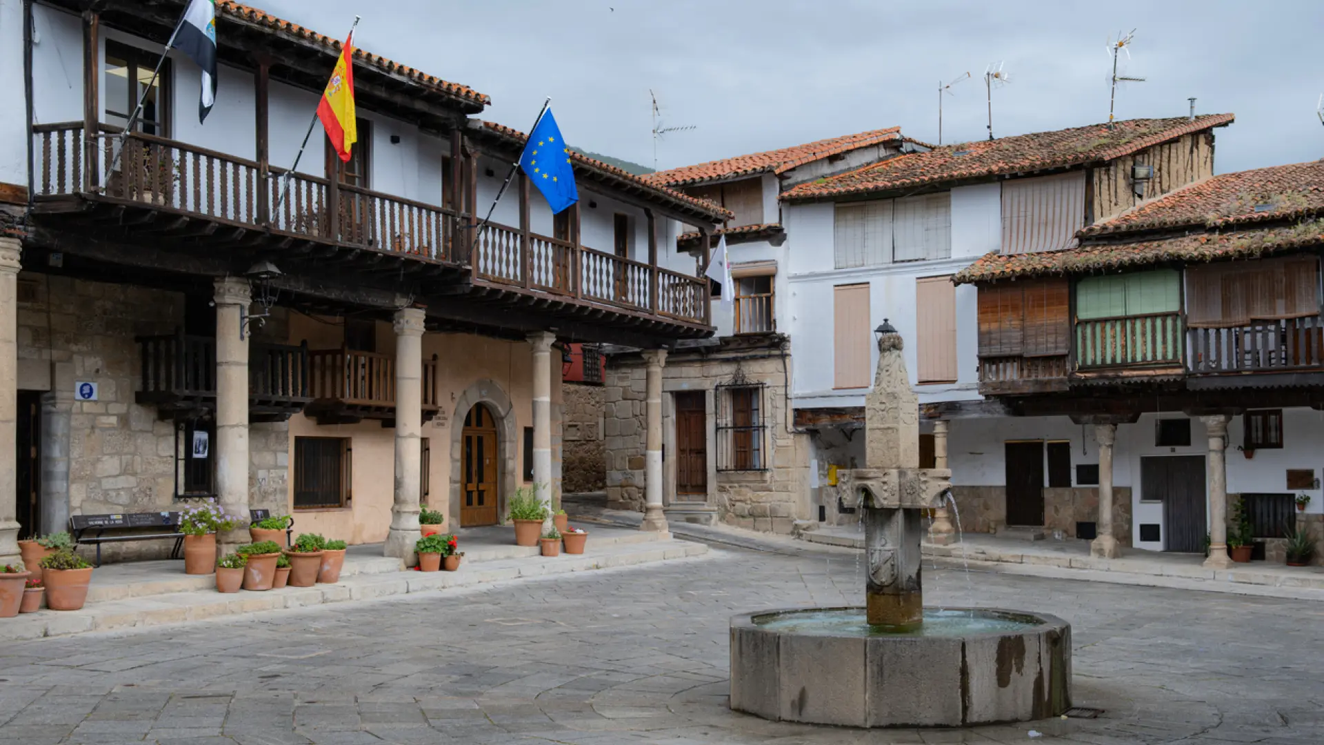 
         El pueblo de Extremadura entre los más bonitos y que te lleva a otra época 
    