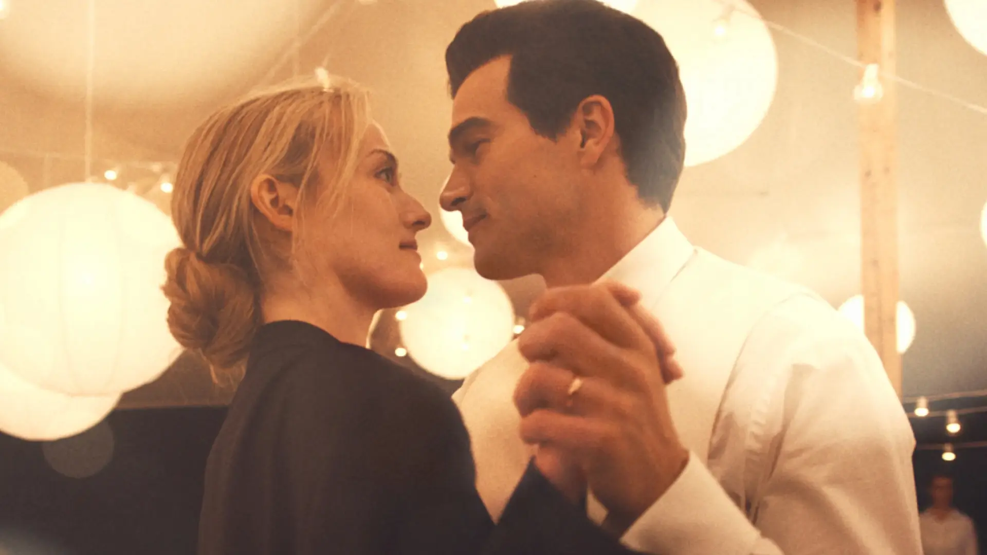 
         'Love Story': ¿cuándo se estrena el último episodio de la historia entre John Kennedy y Carolyn Bessette? 
    