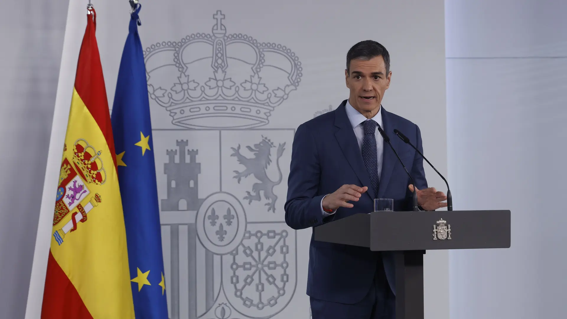 
         Comparecencia de Sánchez, en directo | El presidente anuncia la remodelación del Gobierno tras la salida de Montero 
    