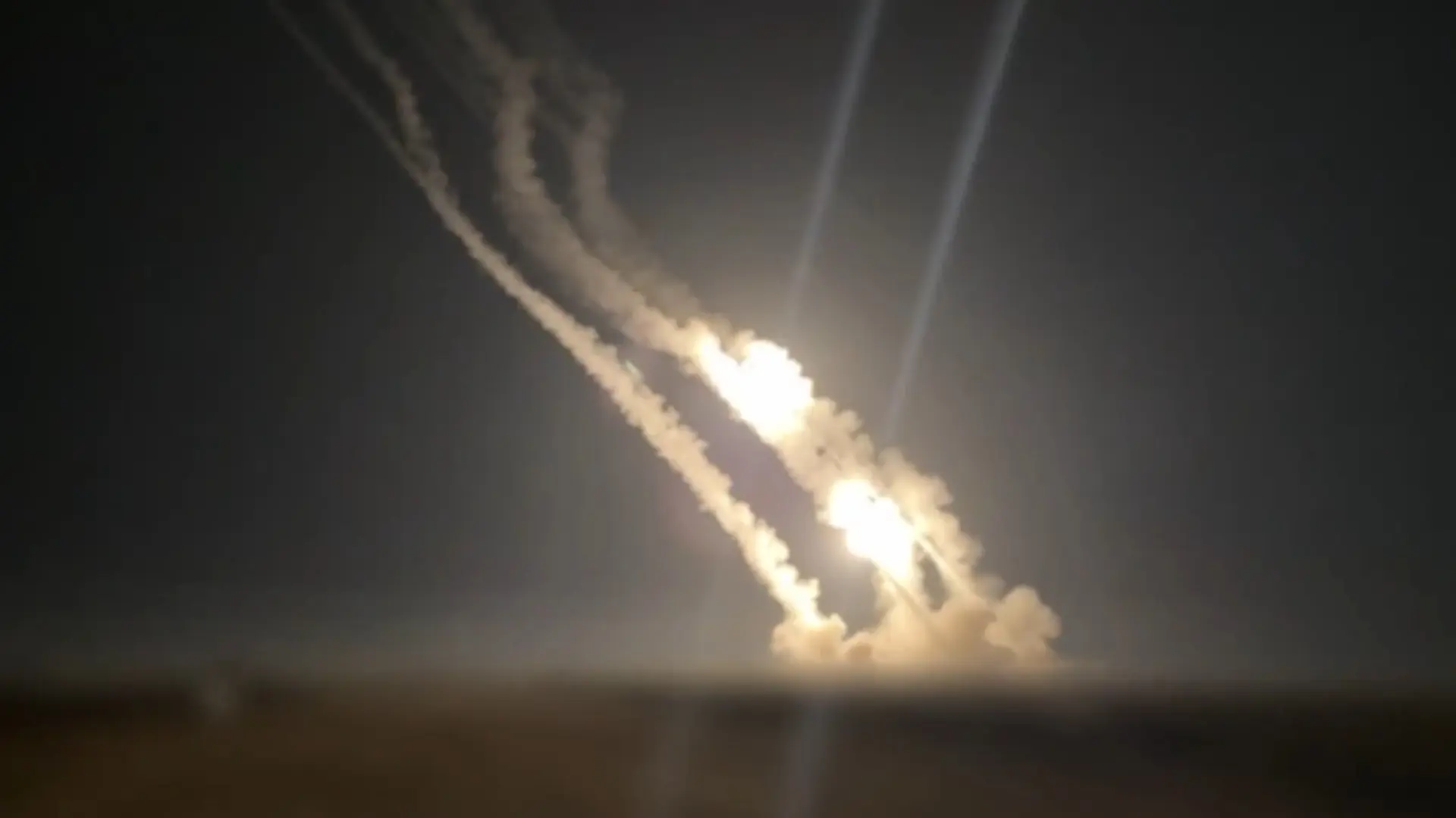 Irán amplía su radio de ataque a una base de EEUU y Reino Unido en el Índico e Israel avisa de un "aumento" de los bombardeos