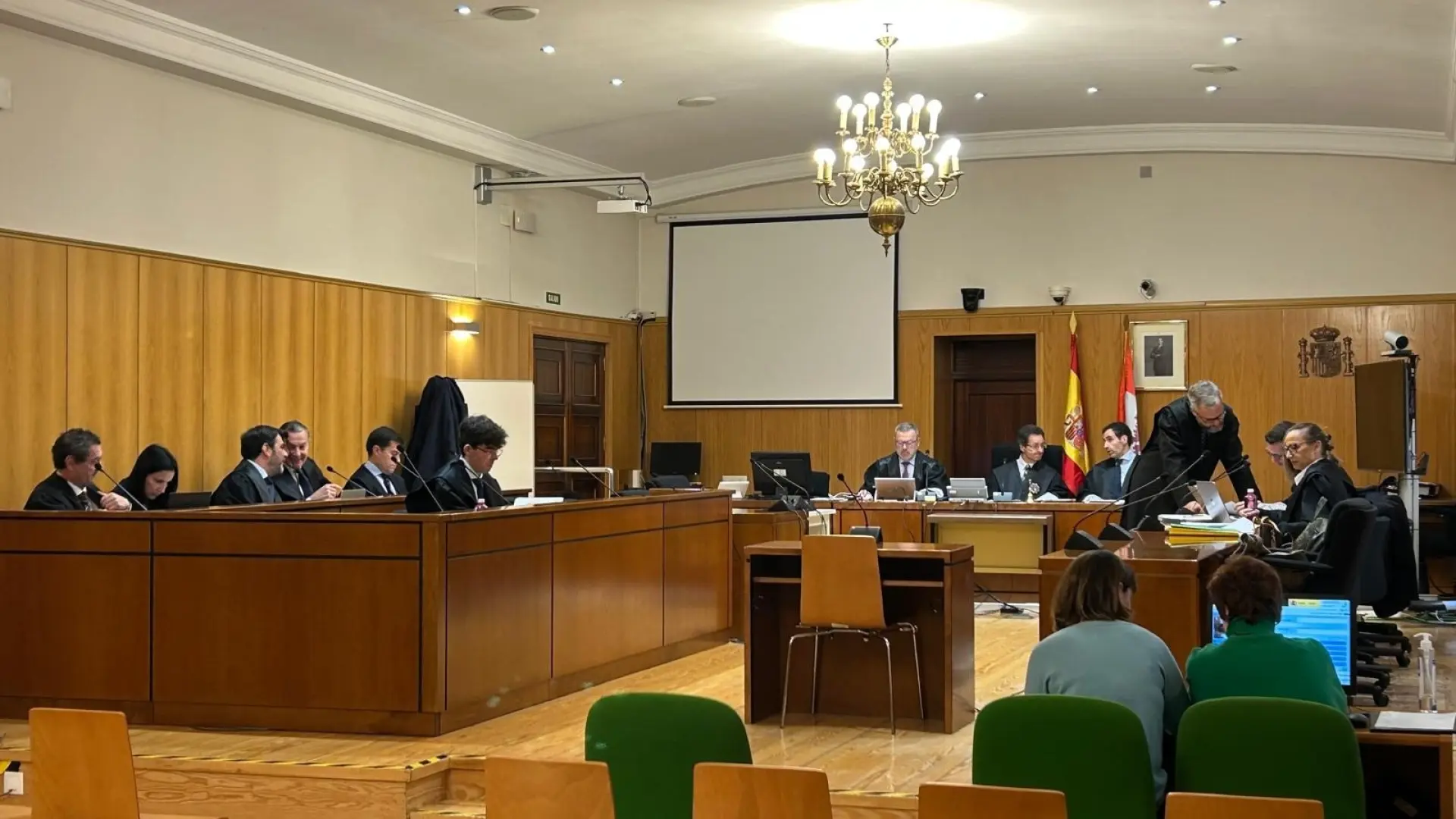 
         Un afectado por el caso ataúdes: "Siento estupor e indignación, la sociedad debe estar enferma" 
    