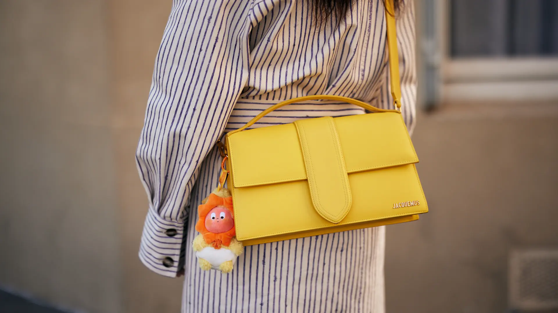 
         Adiós a los conjuntos aburridos: los bolsos que necesitas esta primavera para animar cualquier look 
    