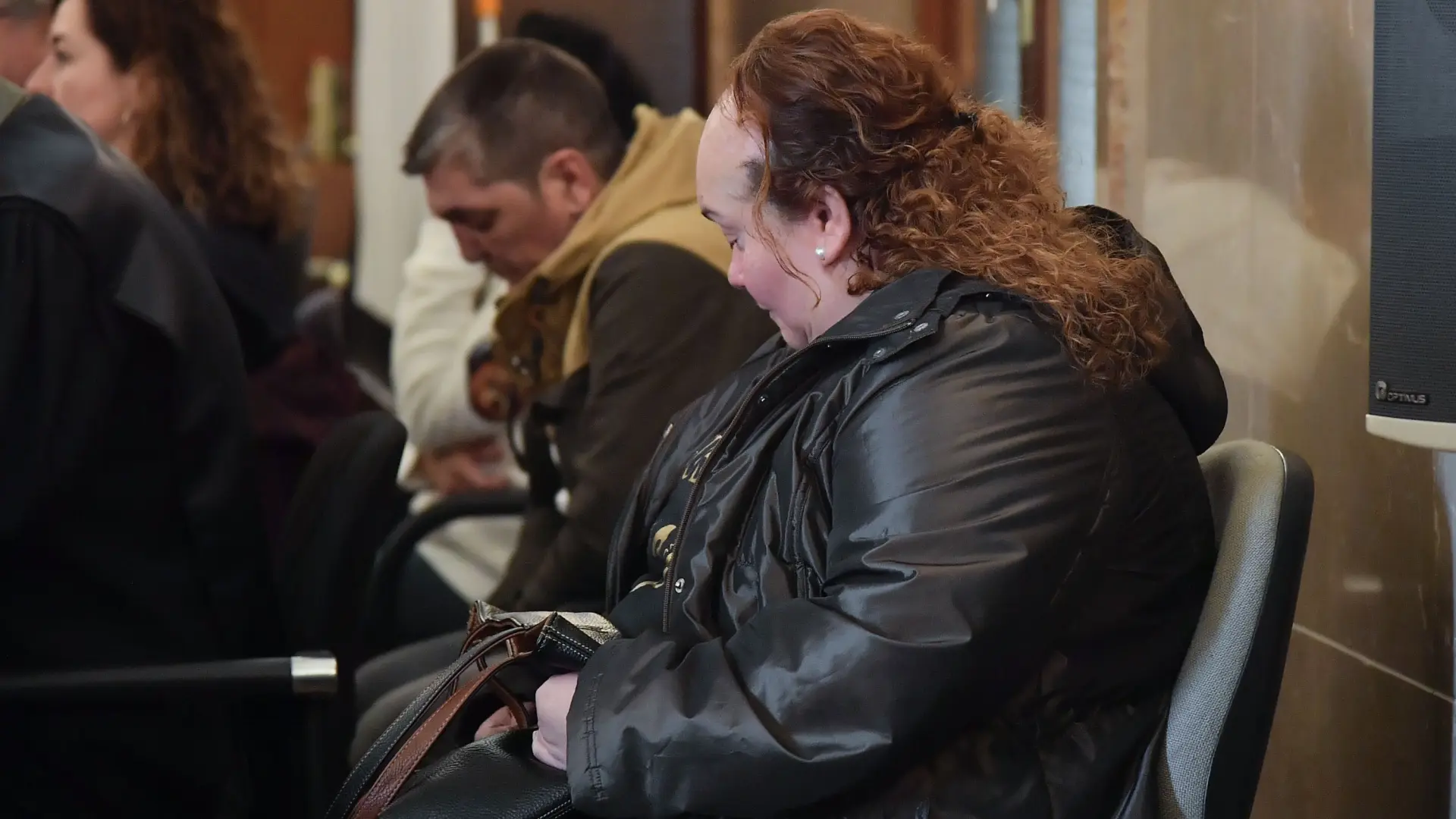 
         Buscan a la mujer declarada culpable de matar a su bebé al arrojarla a un contenedor: no fue a la lectura del fallo 
    