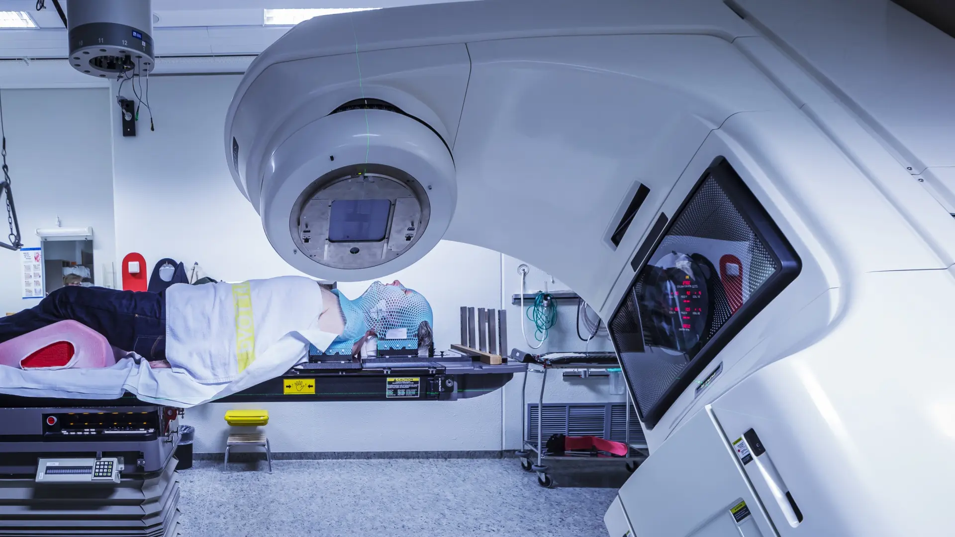 
         Científicos españoles desarrollan un tratamiento experimental para tratar varios tipos de cáncer 
    