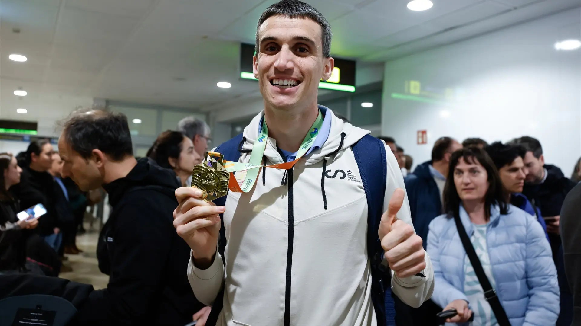 
         Mariano García, campeón del mundo en 1.500 metros: "Espero que vengan más españoles" 
    