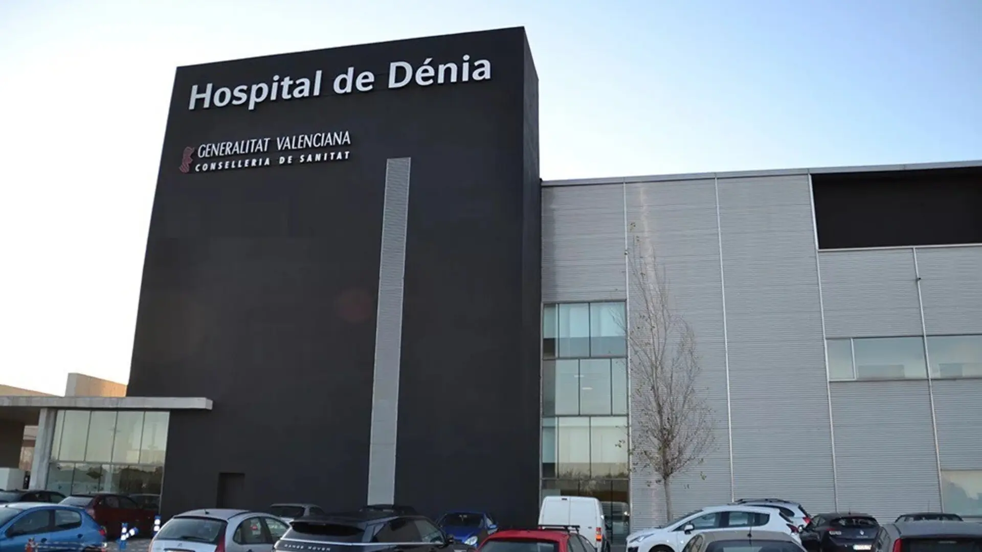 La sanidad valenciana investiga una posible muerte por meningitis de una joven de 17 años en el Hospital de Dénia