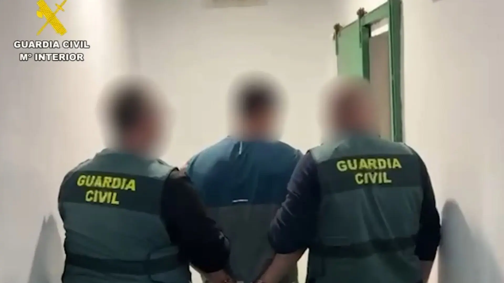 Detenido en el aeropuerto de Murcia el presunto autor del homicidio de un hombre por un disparo en Torrevieja