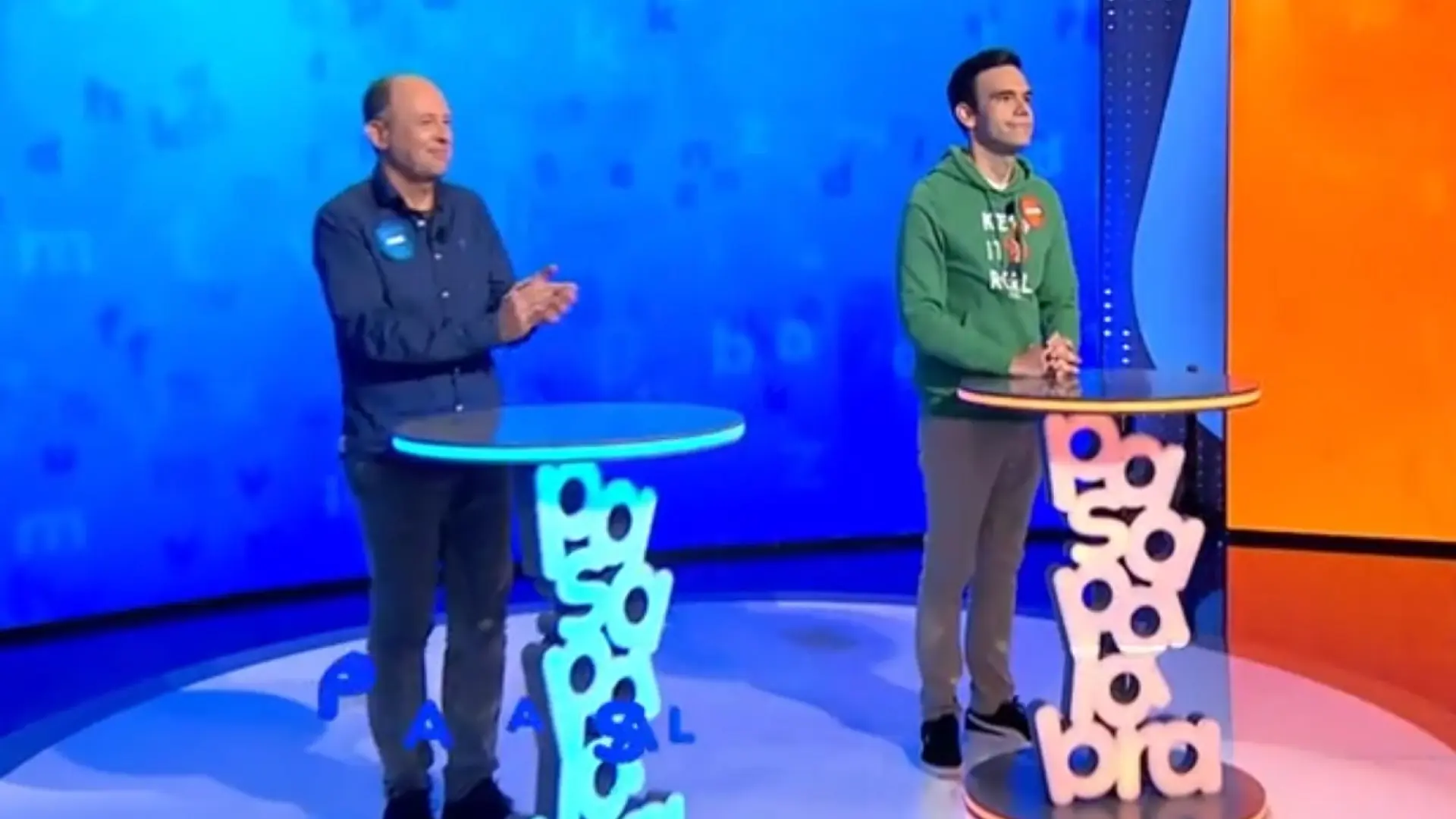 
         José paga la novatada y cae derrotado ante Javier en 'El Rosco' de 'Pasapalabra' 
    