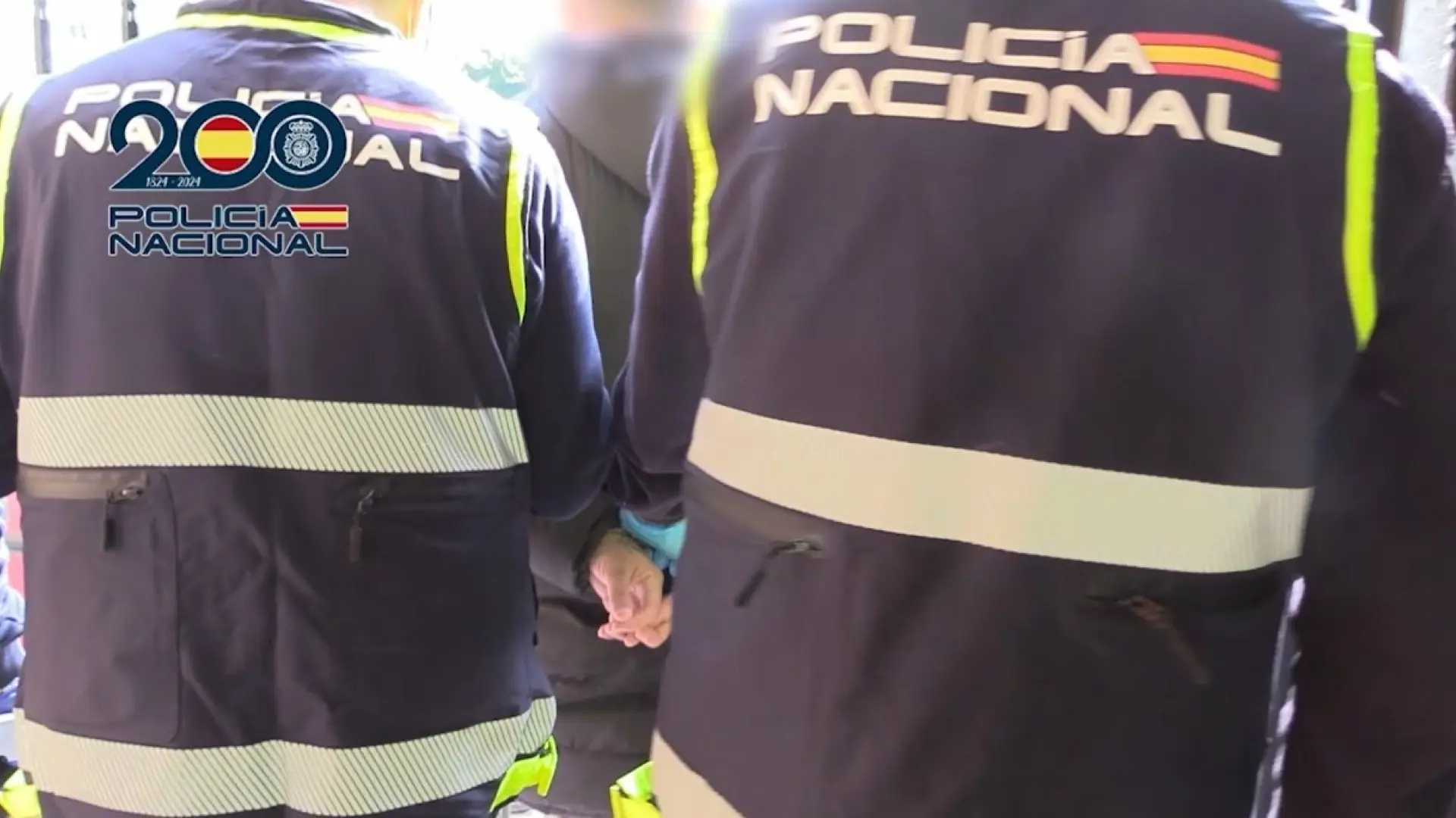 
         Detienen a un hombre de 22 años acusado de matar a puñaladas a otro con el que tenía disputas por una obra 
    