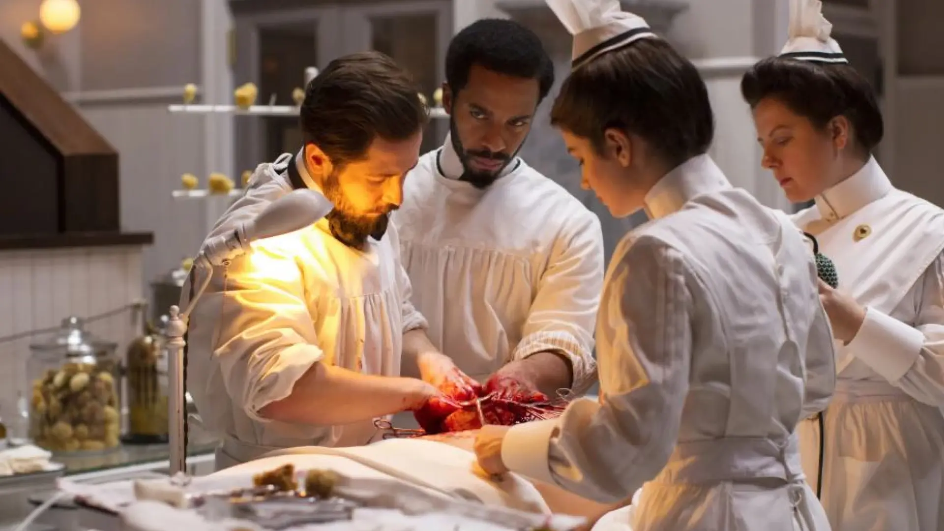 
         Si te gusta 'The Pitt', no te pierdas este drama médico de 20 episodios ambientado hasta 125 años antes 
    