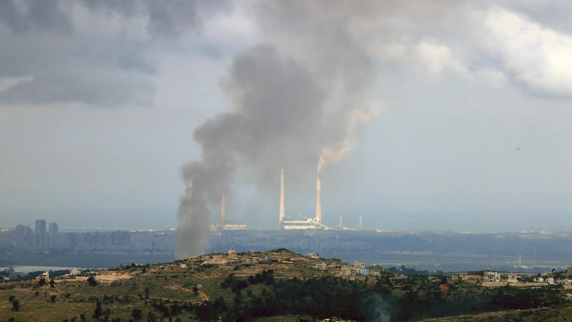 EEUU estudia enviar 10.000 soldados más mientras siguen los ataques en el Golfo Pérsico