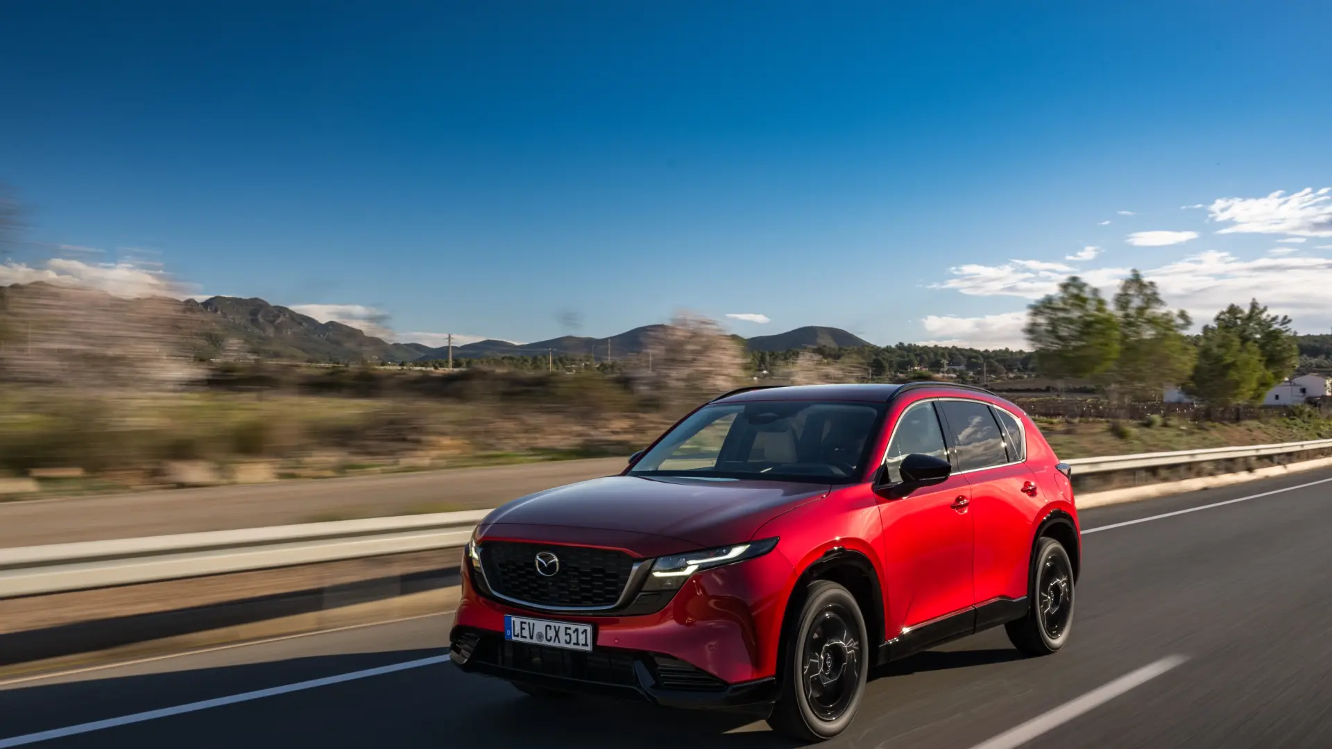 
         Así es el nuevo Mazda CX-5: el SUV que combina valor, tecnología y diseño 
    