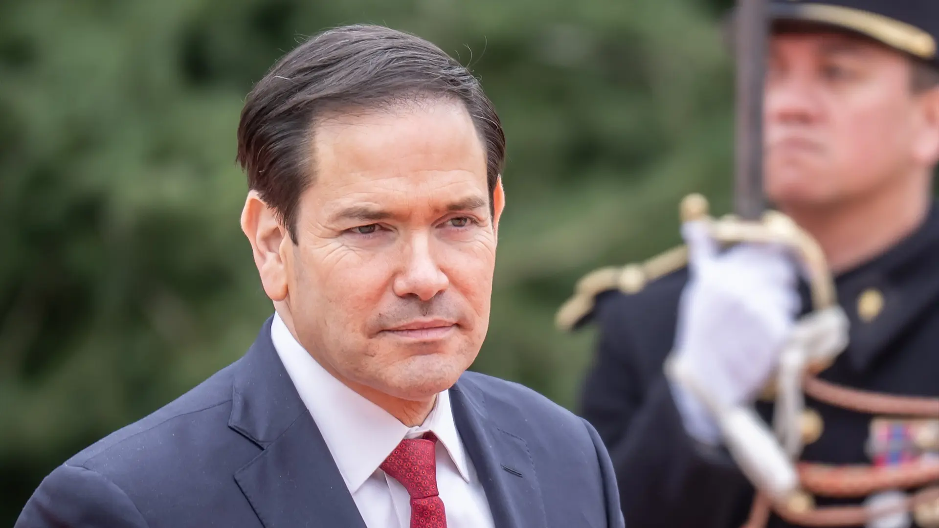 
         Marco Rubio cree que "quizá ahora pueda ser el momento" para un cambio en el sistema en Cuba 
    