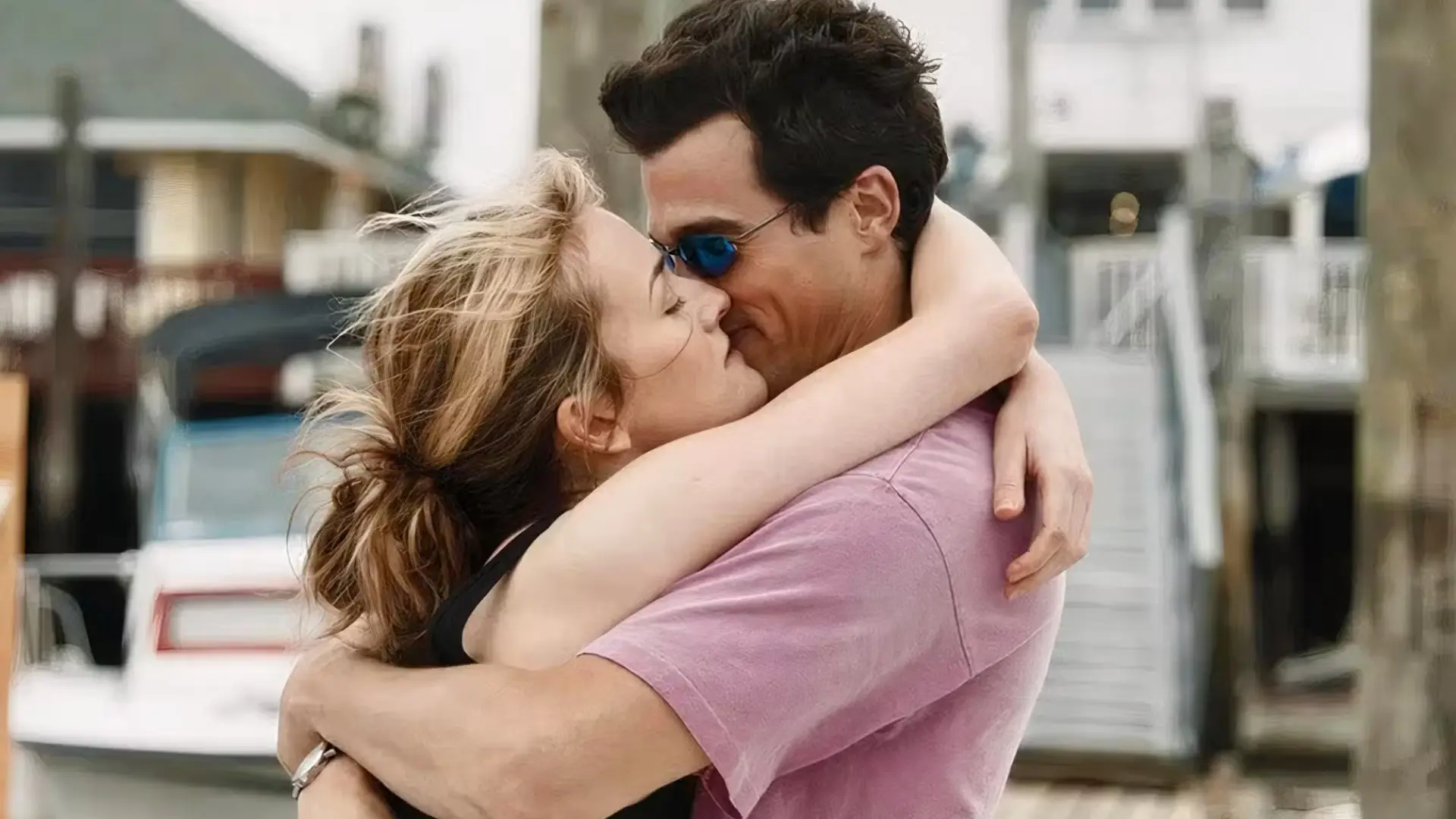 
         Por qué una serie como 'Love Story' no podría rodarse en España: el problema legal del 'biopic' en nuestro país 
    