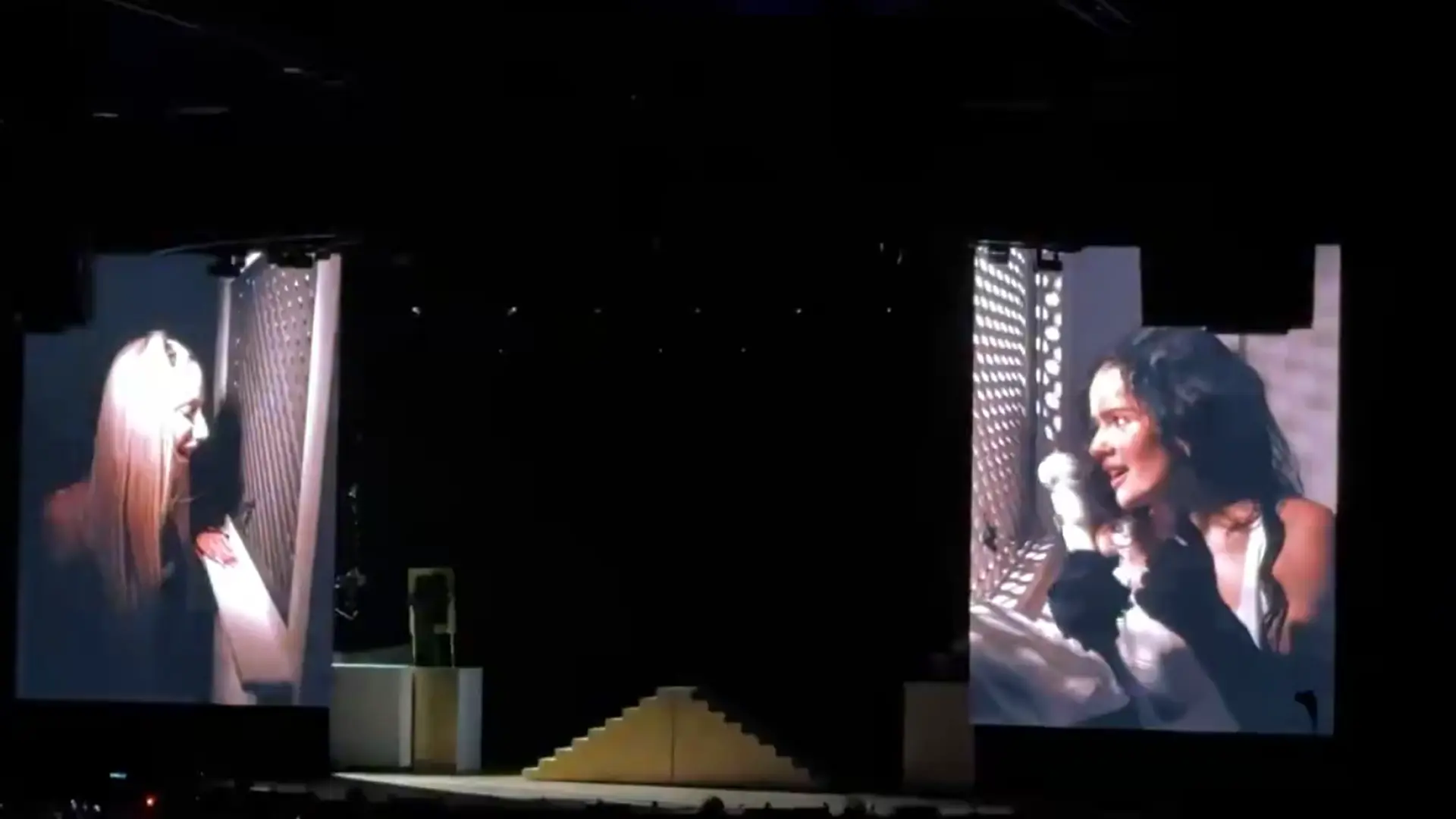 
         La cantante Métrika pasa por el confesionario de Rosalía en el segundo concierto en Madrid: "Era una perlita" 
    