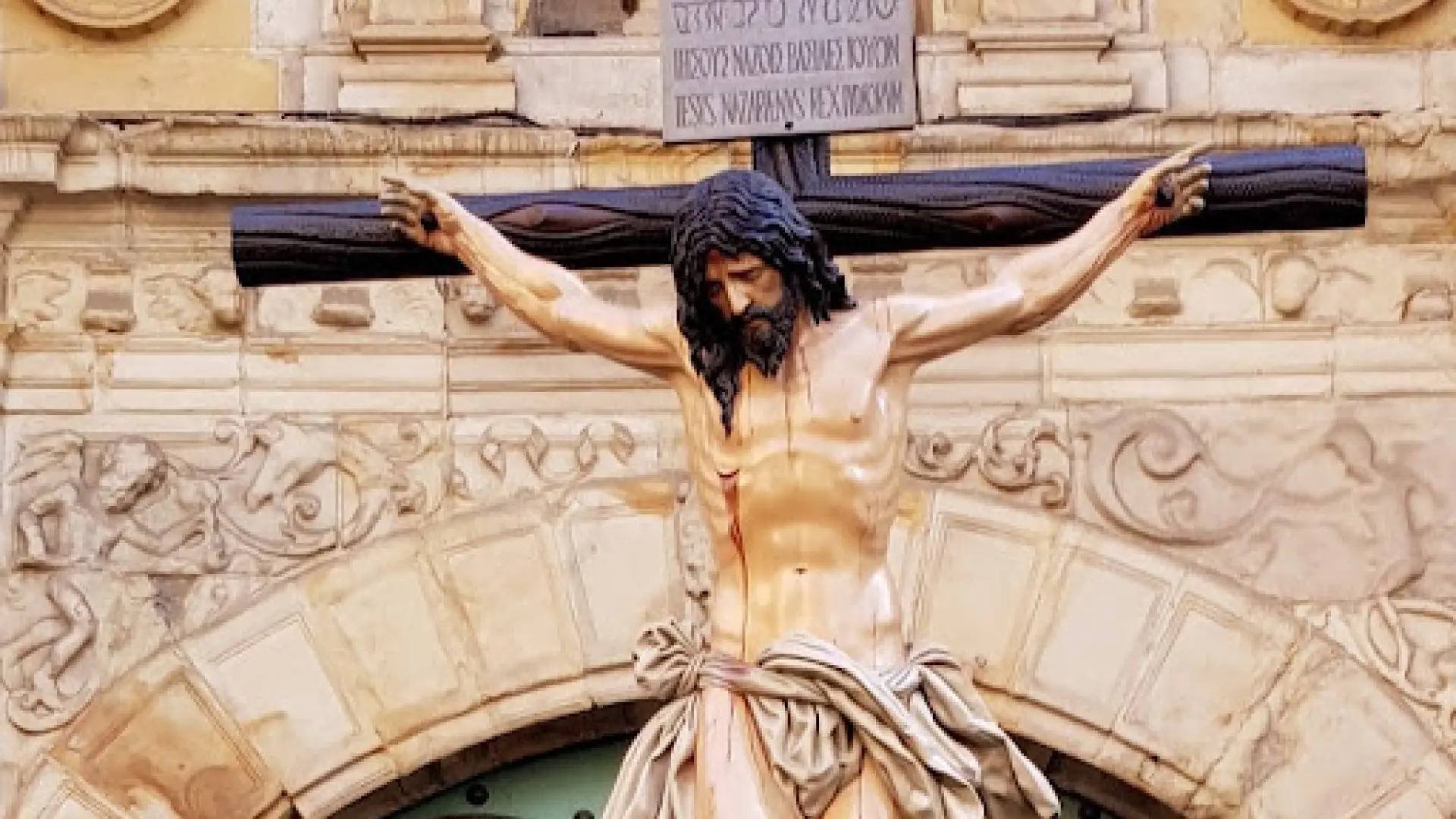
         Cancelada por la lluvia la procesión del Santísimo Cristo de la Salud en Bilbao 
    