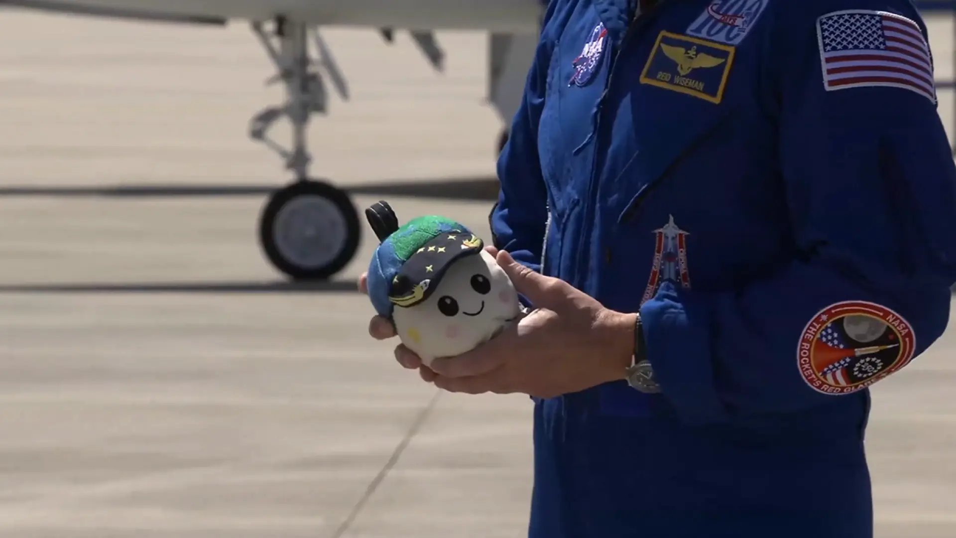 El pequeño Lucas, de ocho años, logra colar a su juguete Rise en la nave Orión