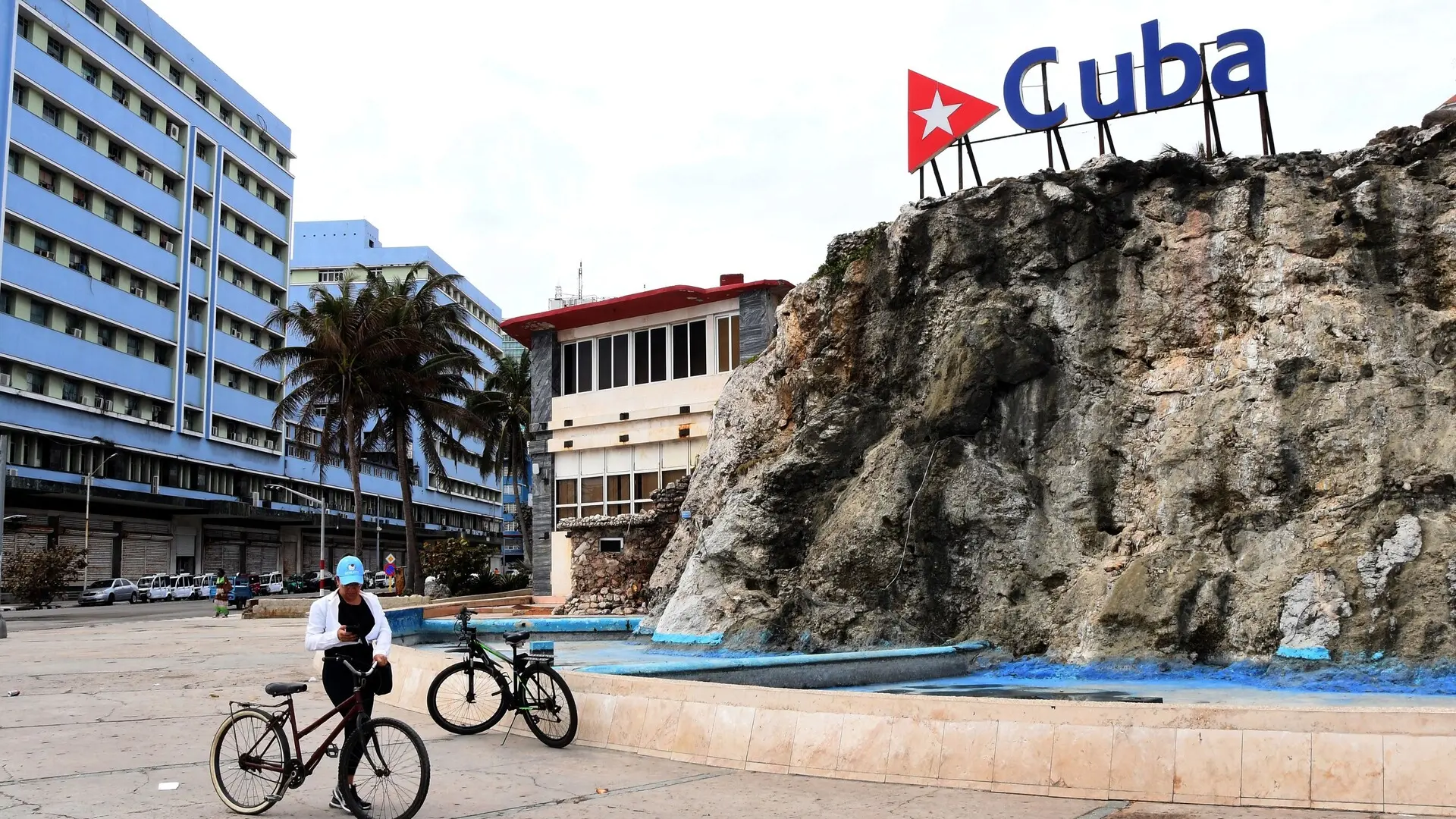 
         Cuba anuncia el indulto de 2.000 presos, una de las mayores liberaciones en años 
    