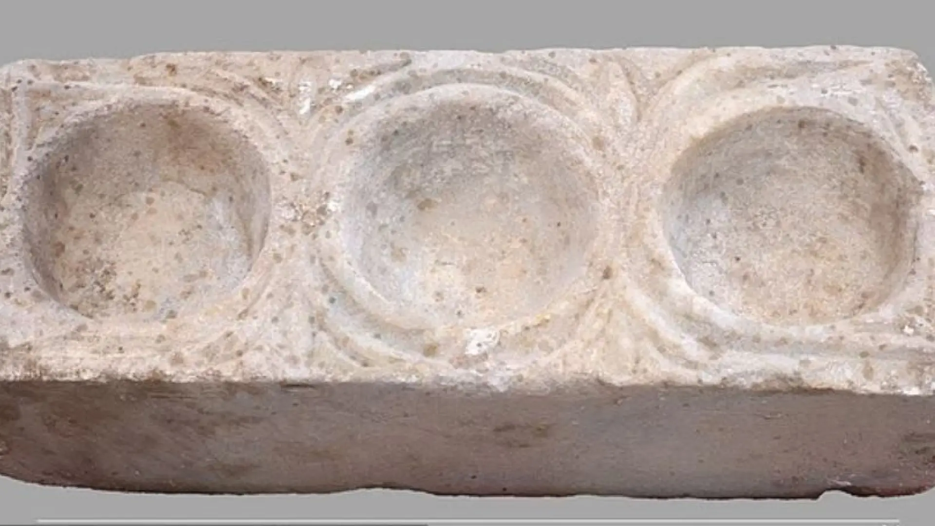 Hallan un artefacto de hace 1.300 años que reescribe la historia de cómo se bautizaban los primeros cristianos