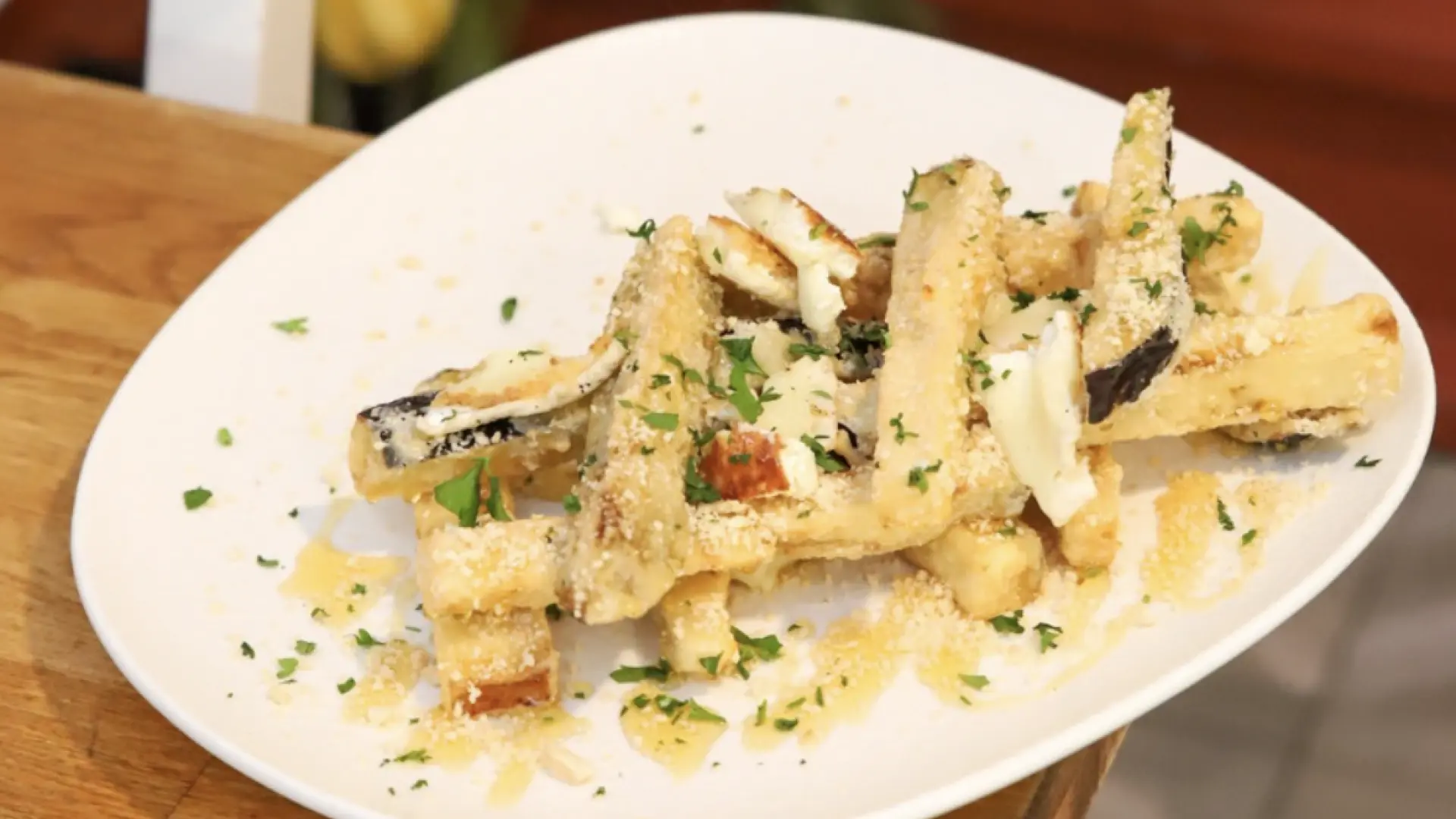 
         El restaurante situado en pleno centro de Zaragoza que ofrece el mejor menú del día por menos de 18 euros 
    