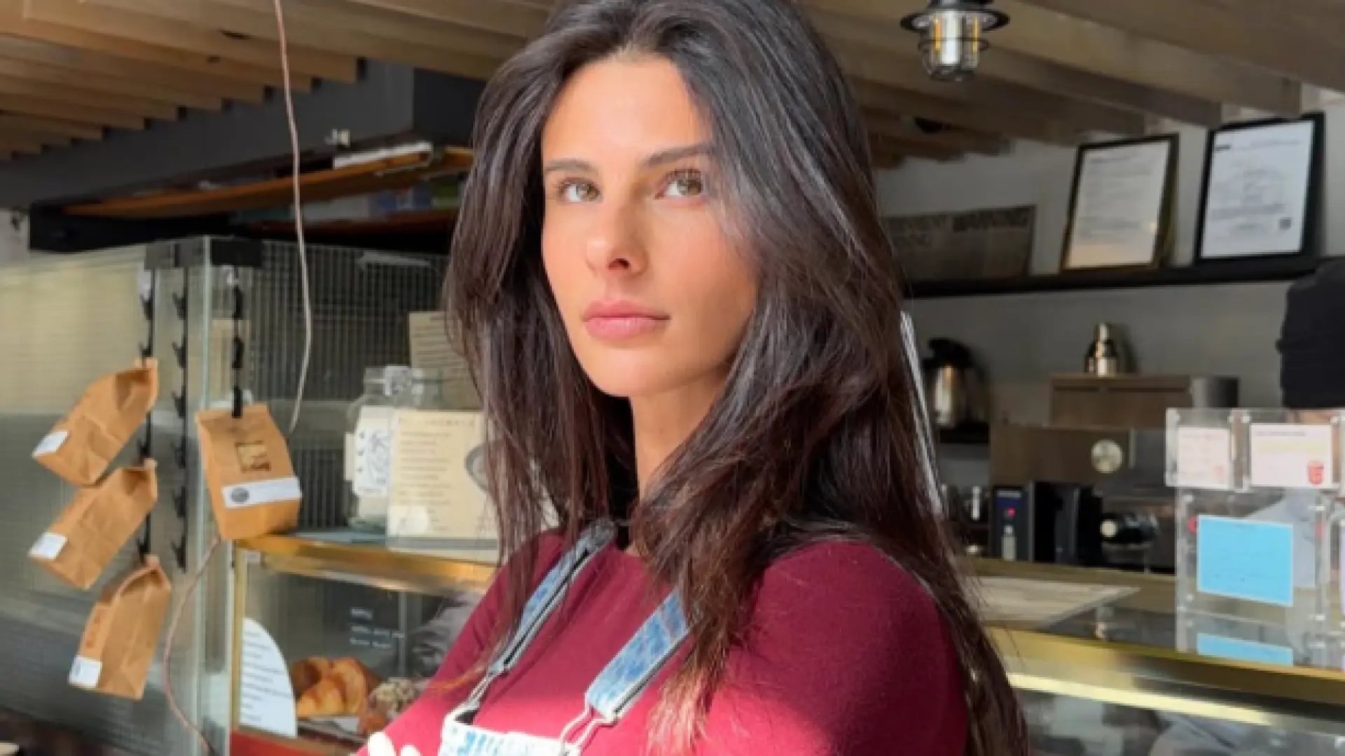 
         Carolina Moura reflexiona sobre su relación a distancia tras confirmar su ruptura: "El amor no es suficiente" 
    