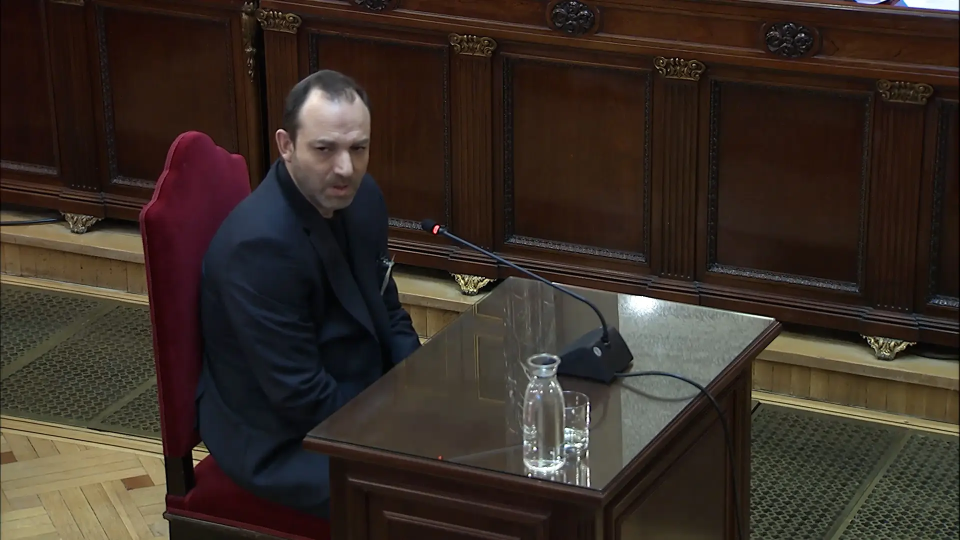 
         El hermano de Koldo García reconoce haber ido dos veces a la sede del PSOE a recoger sobres con dinero 
    