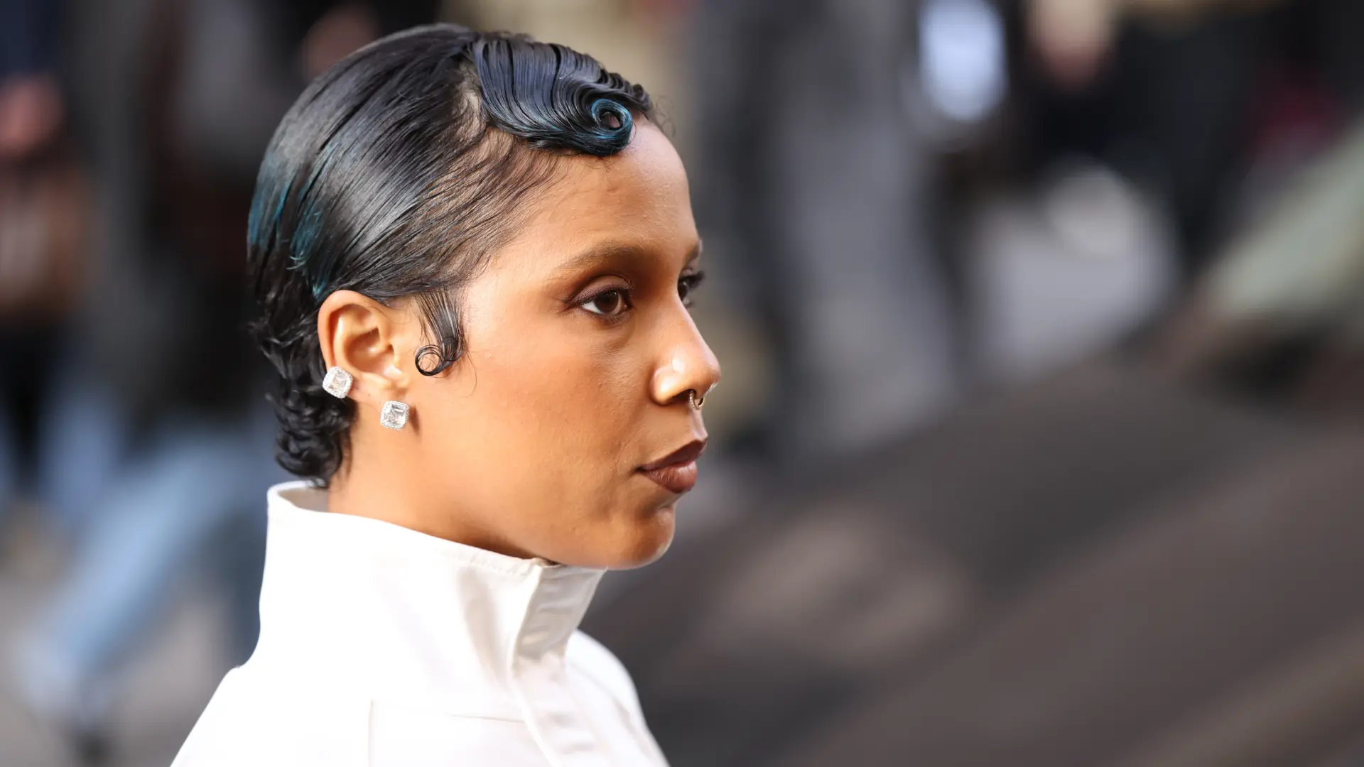 
         Abogados Cristianos denuncia a la rapera Tokischa por profanación al posar "semidesnuda" en una iglesia donostiarra 
    