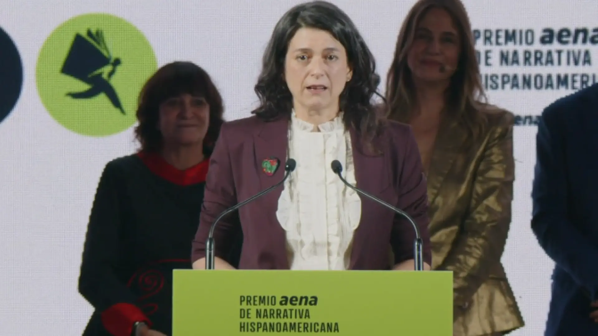 
         Samantha Schweblin gana con 'El buen mal' el primer Premio Aena de Narrativa Hispanoamericana 
    