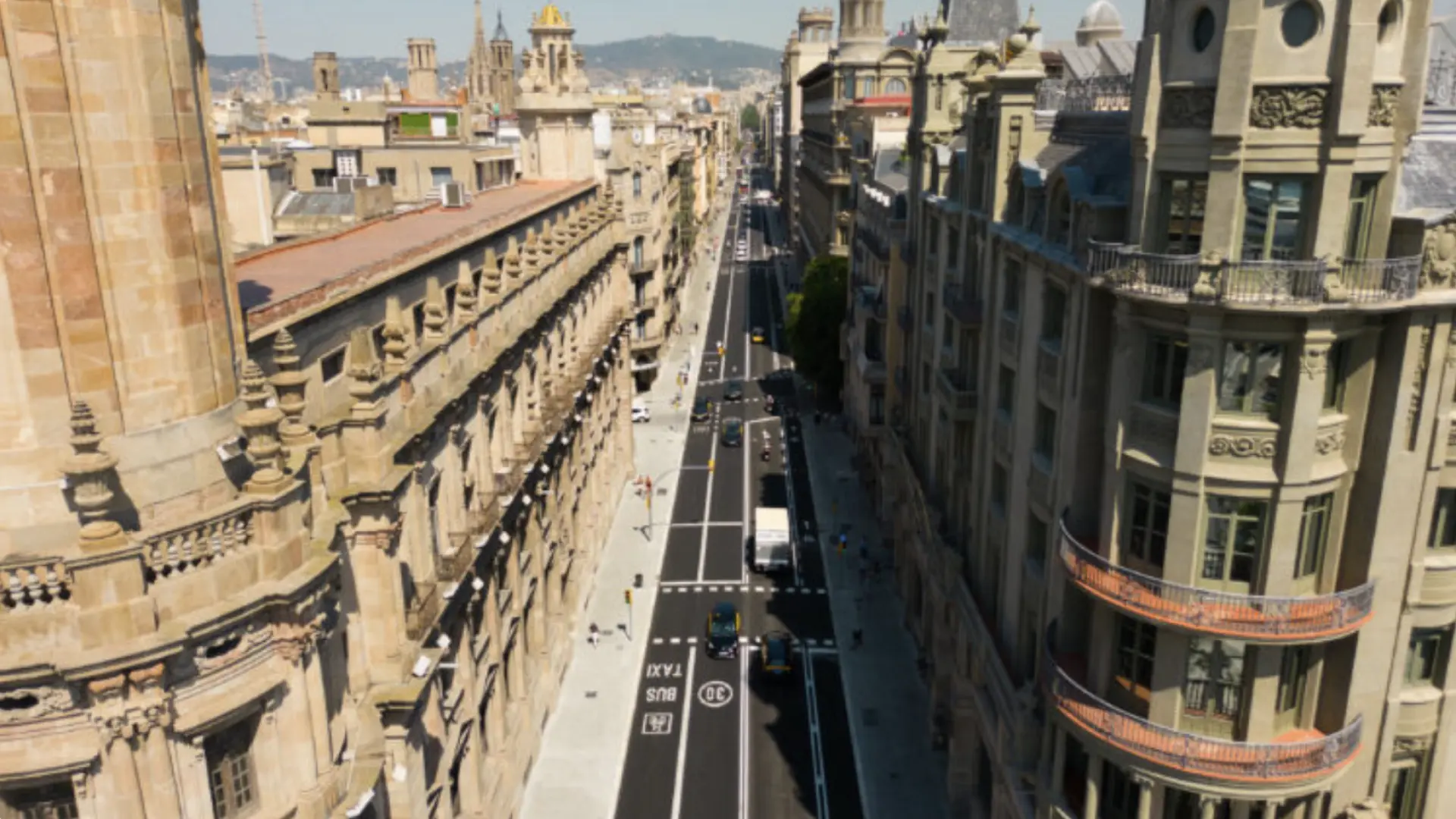 
         Pasar por esta calle de Barcelona te costará hasta 90 euros a partir de ahora: quién puede pedir permiso y cómo tramitarlo 
    