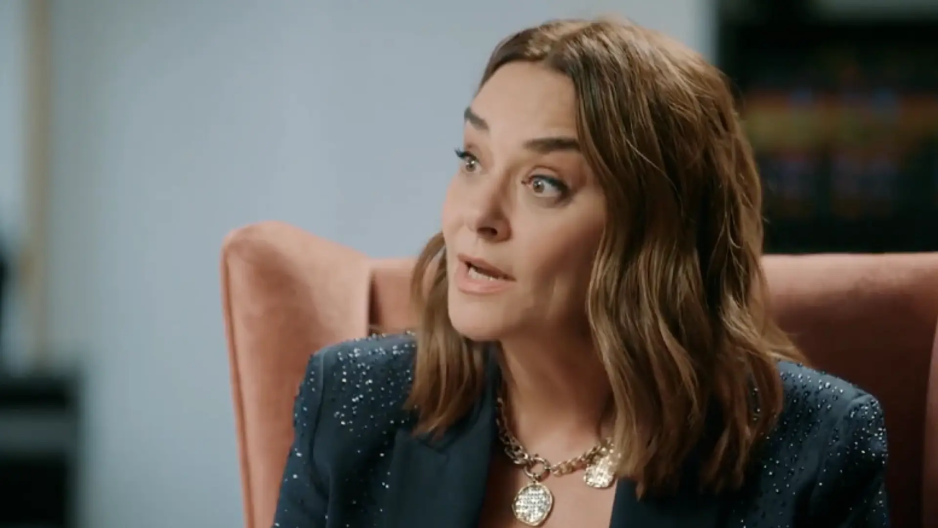 
         Toñi Moreno y la ayuda imprevista de Laura Pausini para salir del armario en directo: "Le debo la vida" 
    