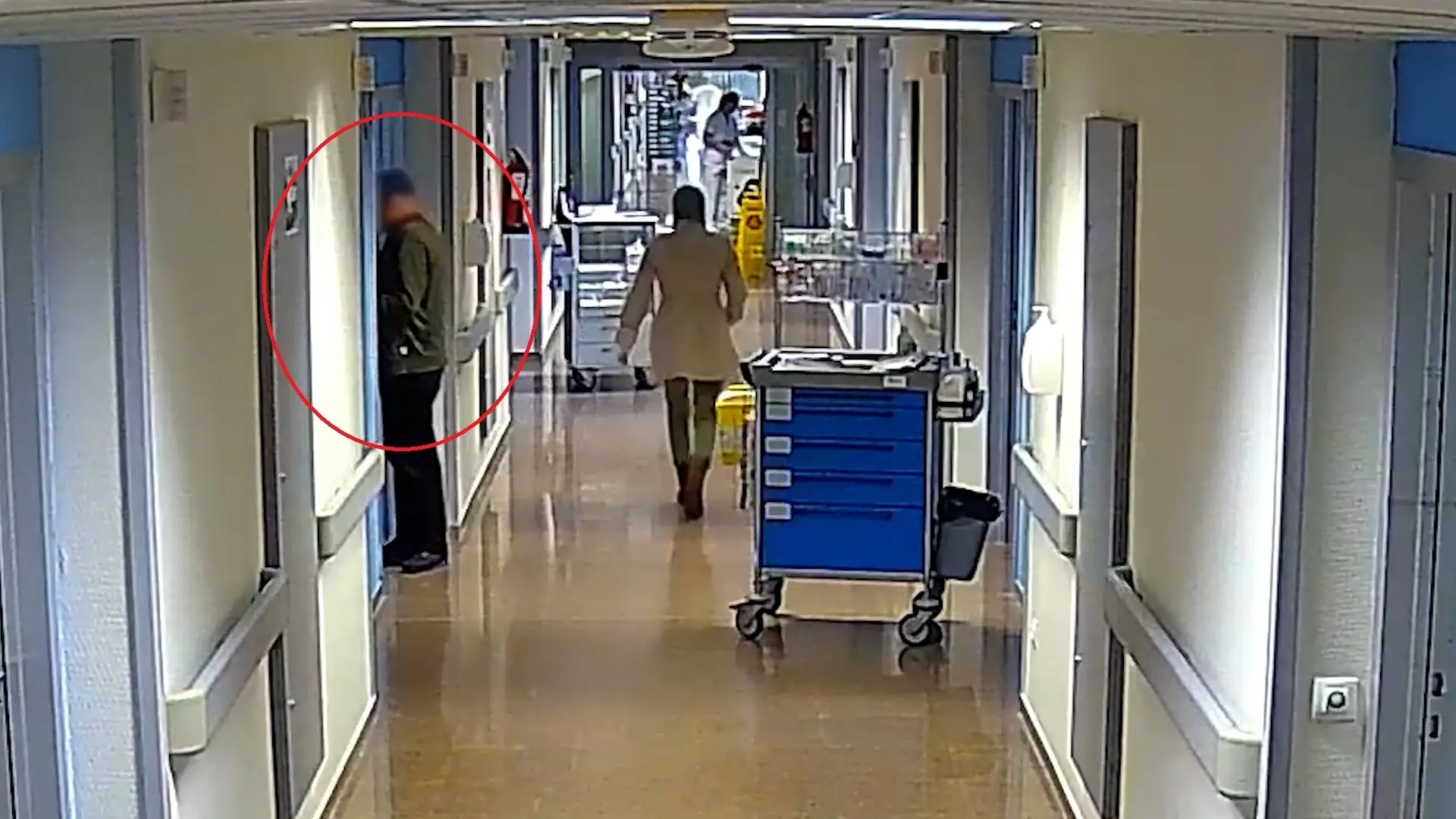 
         Detenido por robar a pacientes mayores en habitaciones del hospital de Torrevieja 
    