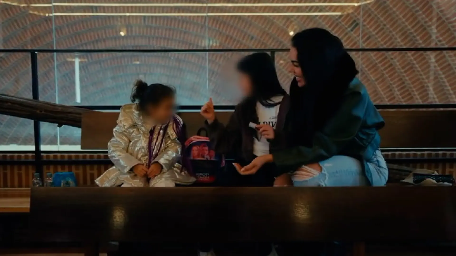 
         Alana y Eva, las hijas de Georgina Rodríguez y Cristiano Ronaldo, demuestran su talento cantando 'Hallelujah' 
    