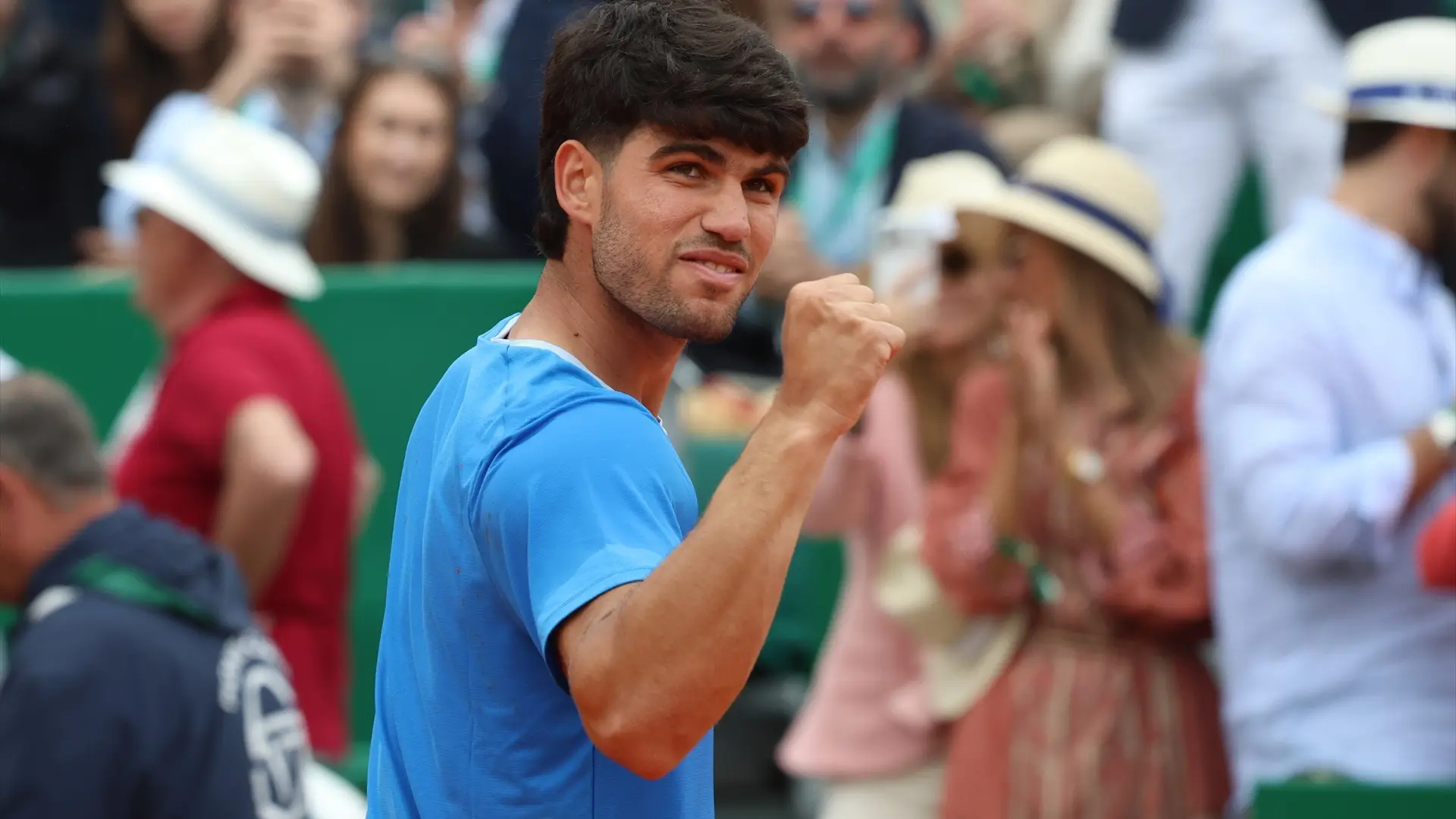 Carlos Alcaraz tumba a un durísimo Valentin Vacherot para meterse en la final de Montecarlo