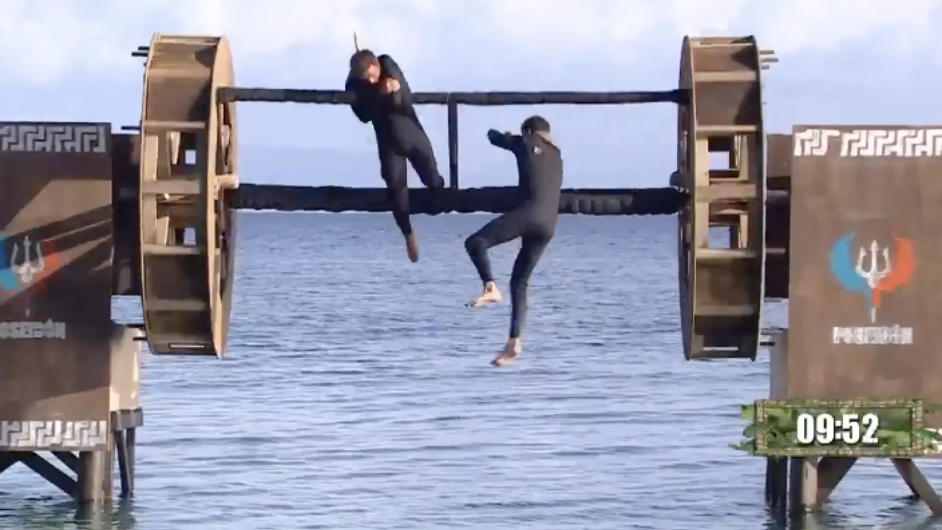 
         La espectacular 'noria infernal' entre Darío y Alvar en 'Supervivientes' con el privilegio más poderoso 
    