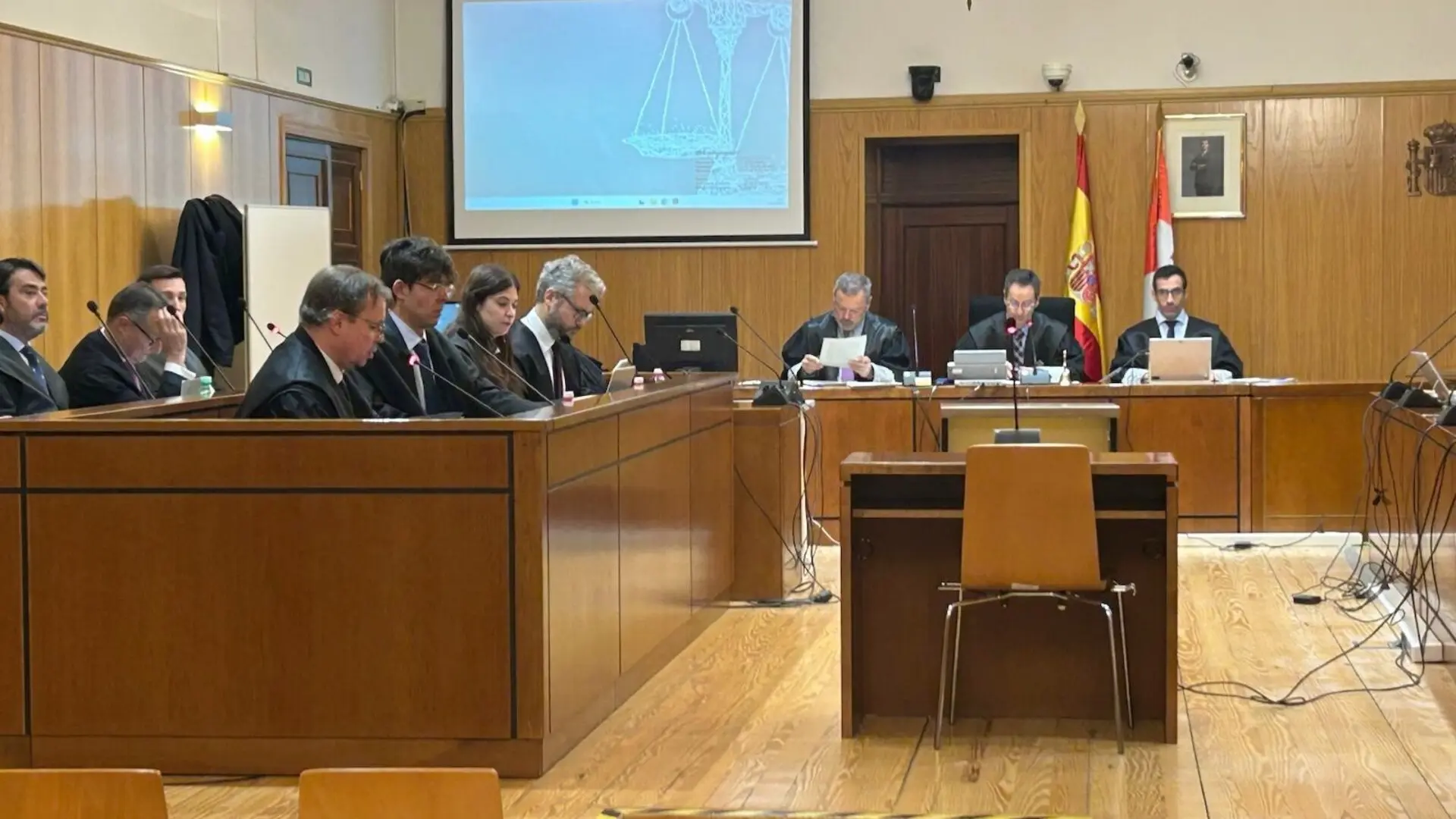 
         Indignación máxima entre afectados por el 'caso ataúdes': "Es la humillación más grande que puede sufrir un ser humano" 
    