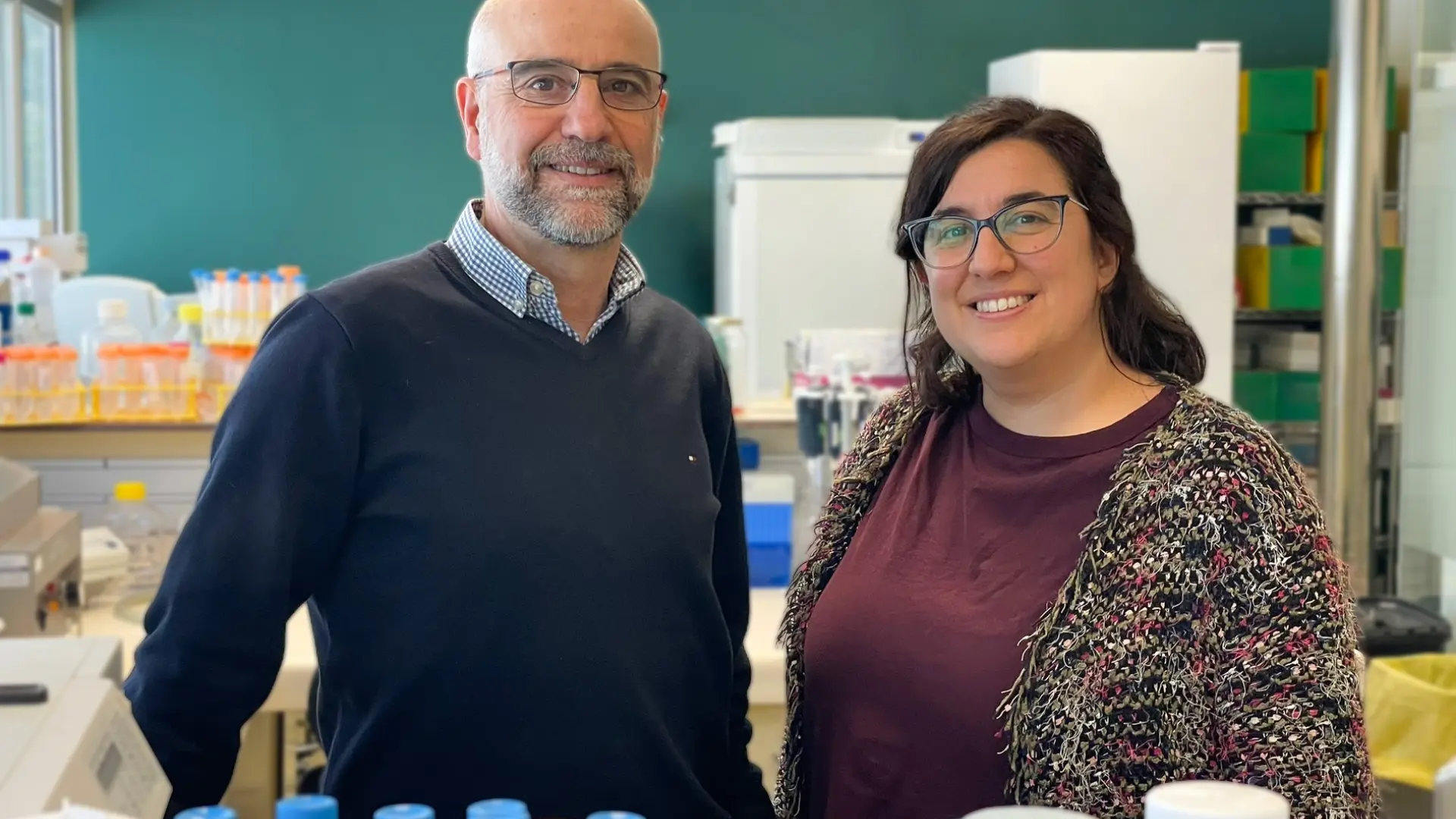 
         Un equipo con participación española logra curar al décimo paciente con VIH del mundo 
    