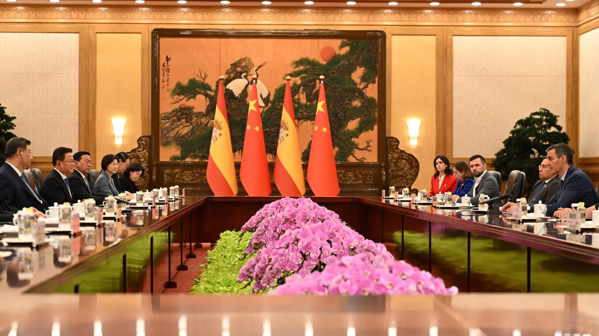 
         España pacta con China seis nuevos acuerdos en materia agroalimentaria y abre la puerta a la exportación de pistachos 
    