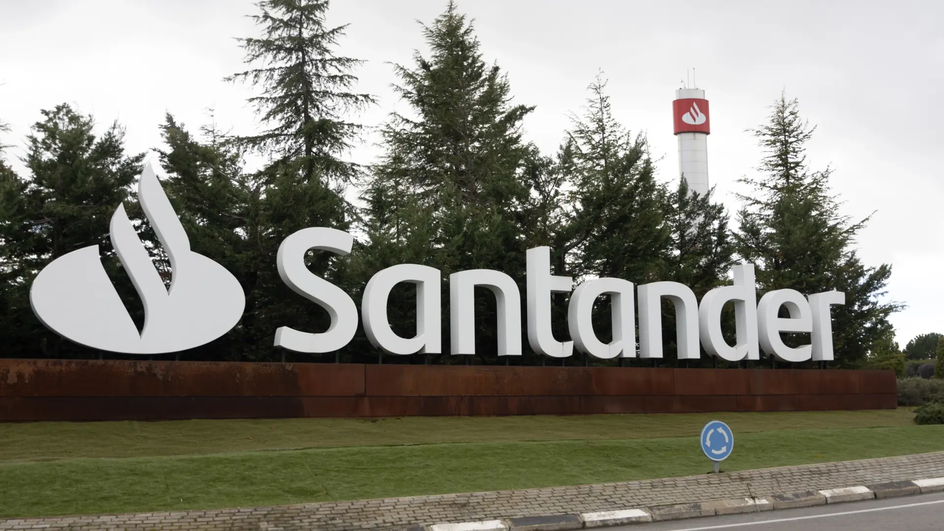 Banco Santander y Cámara de España amplían el plazo para inscribirse al premio Pyme del Año 2026