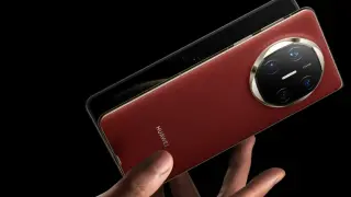 El elegante diseño del HUAWEI Mate X6.