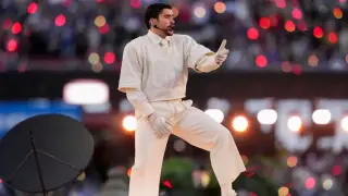 El célebre artista puertorriqueño Bad Bunny ha sido el primer solista latino de habla hispana en encabezar el espectáculo del descanso de la Super Bowl donde ha lanzado un mensaje de unidad en las Américas.