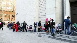 CCOO denuncia que la "falta de personal" y la "mala gestión" en la Oficina de Asilo y Refugio provocan largas colas