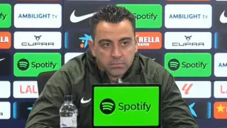 La situación del Barça es crítica, pero más lo es la de Xavi Hernández en el banquillo del combinado culé después de unas declaraciones que han hecho estallar a Laporta y a la directiva.