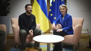 El presidente de Ucrania, Volodímir Zelenski, y la presidenta de la Comisión Europea, Úrsula von Der Leyen.
