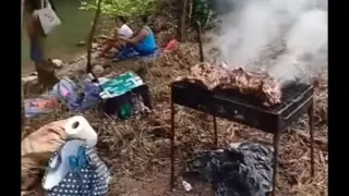 Domingueros realizando barbacoas en Navarra en plena alerta máxima por riesgo de incendios.