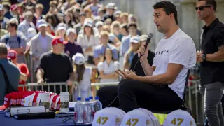 Charlie Kirk antes de recibir un disparo en EEUU.