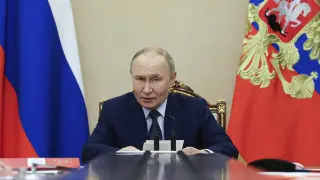 Russian President Vladimir Putin chairs a Security Council meeting at the Kremlin in Russia, Monday, Sept. 22, 2025. (Alexander Kazakov, Sputnik, Kremlin Pool Photo via AP)